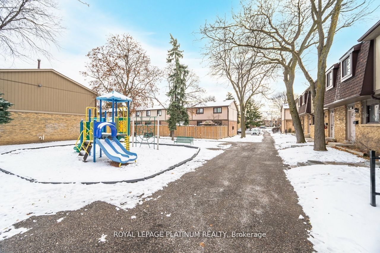 105 Hansen Road North Townhomes, Brampton, Toronto