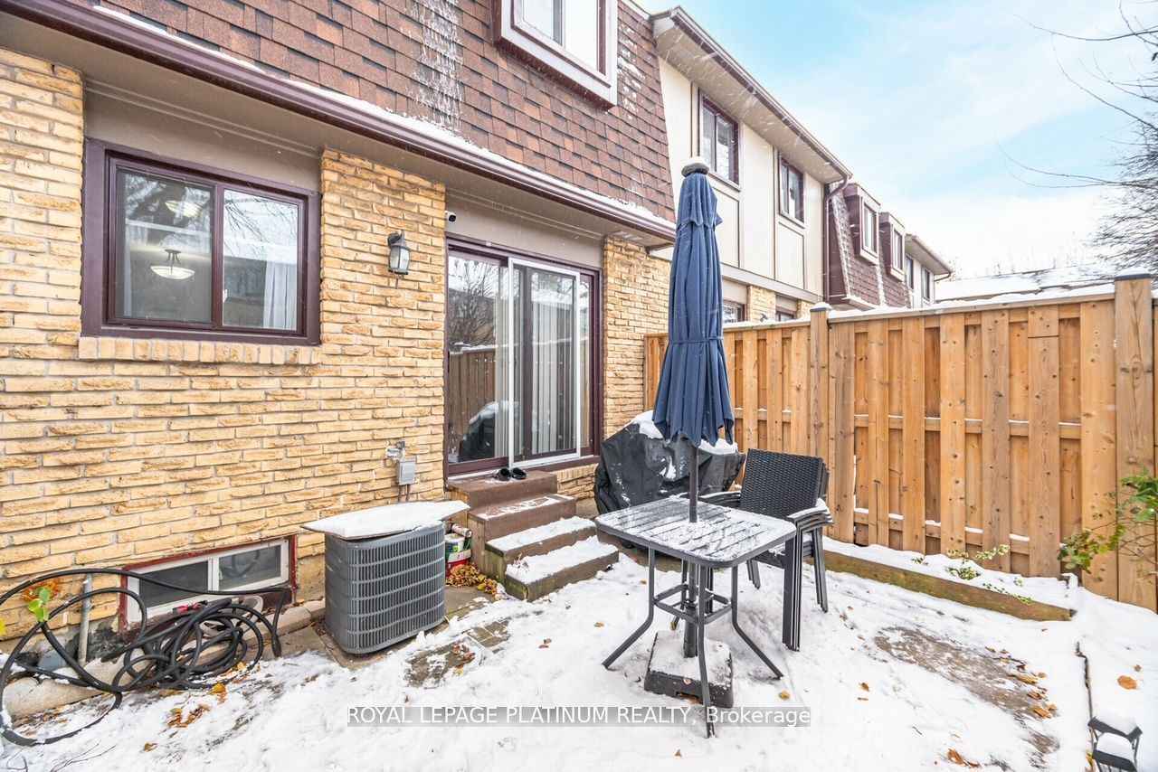 105 Hansen Road North Townhomes, Brampton, Toronto