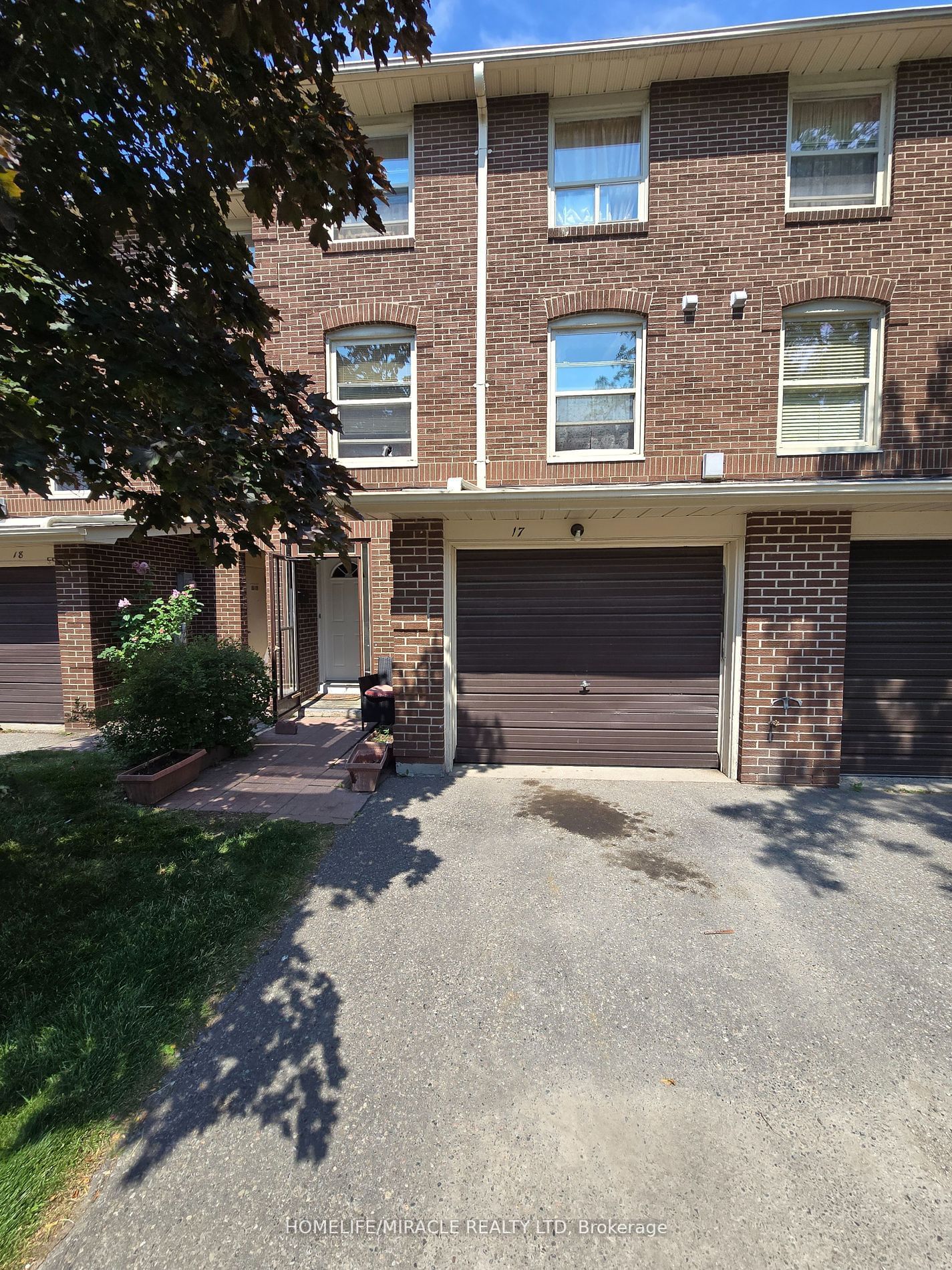 14 Eden Park Townhouses, Brampton, Toronto