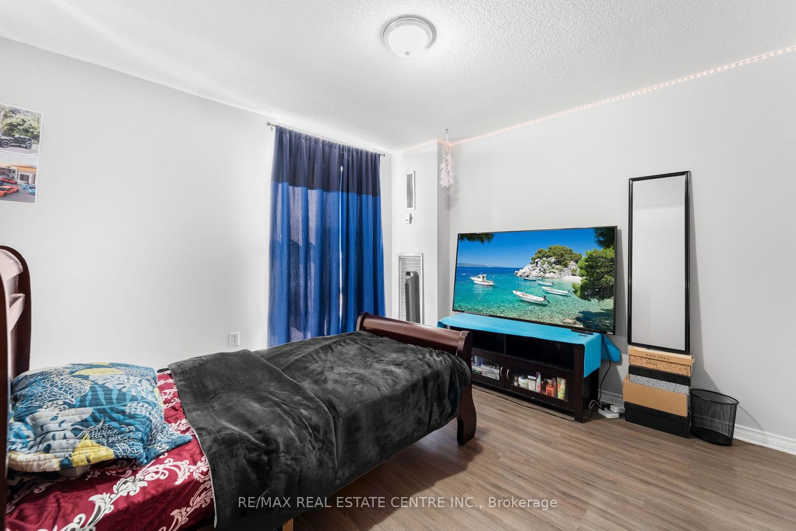 4 Kings cross Rd, unit 1402 for rent