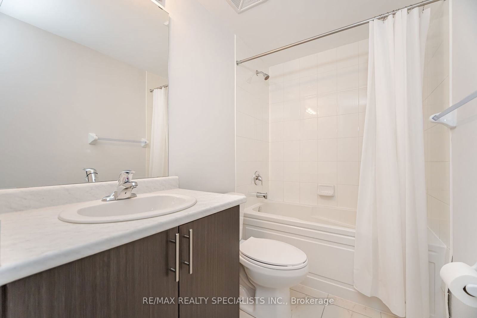 1208 Main St, unit 104 for sale