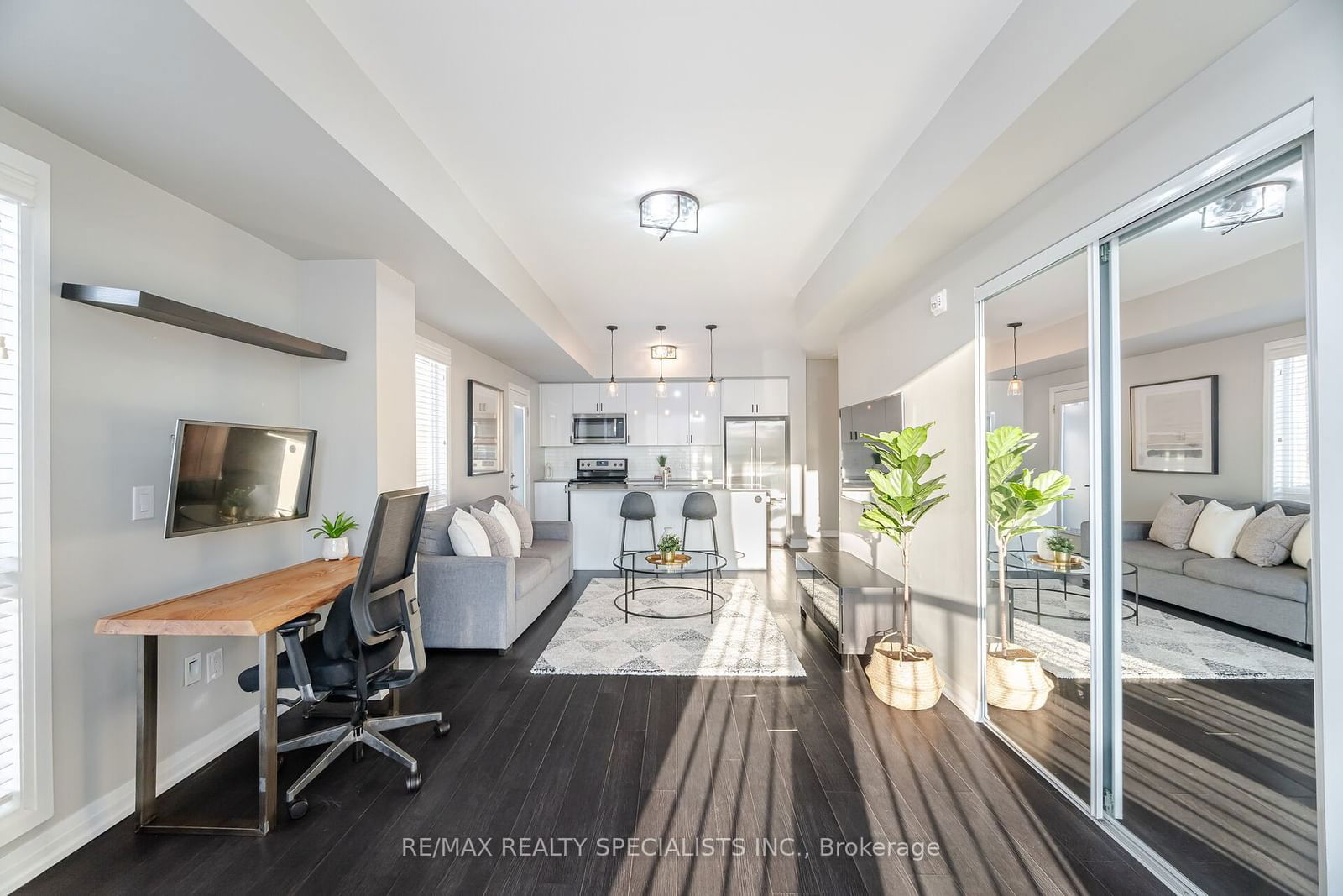 1208 Main St, unit 104 for sale