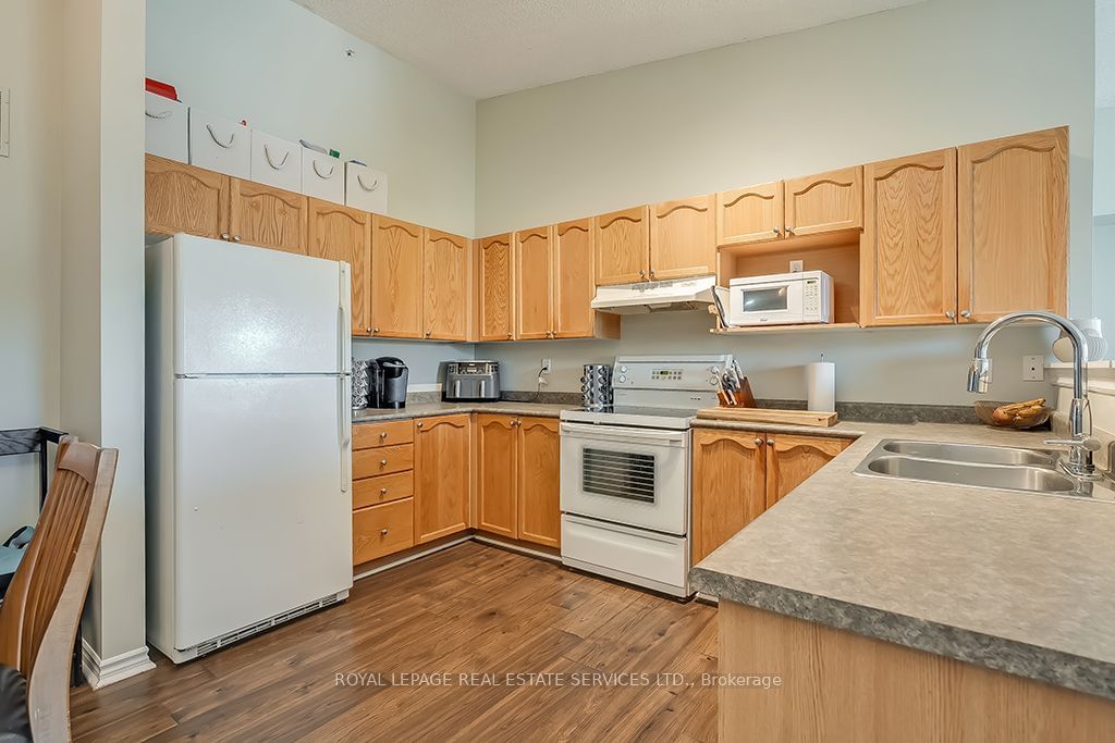 2055 Appleby Line, unit 413 for rent