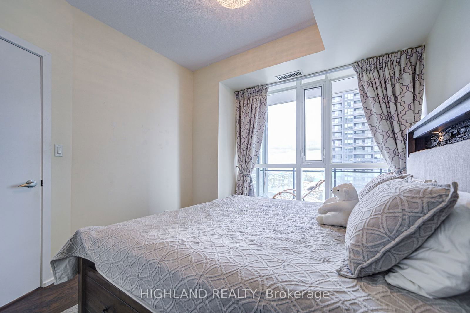 4070 Confederation Pkwy, unit 2503 for sale