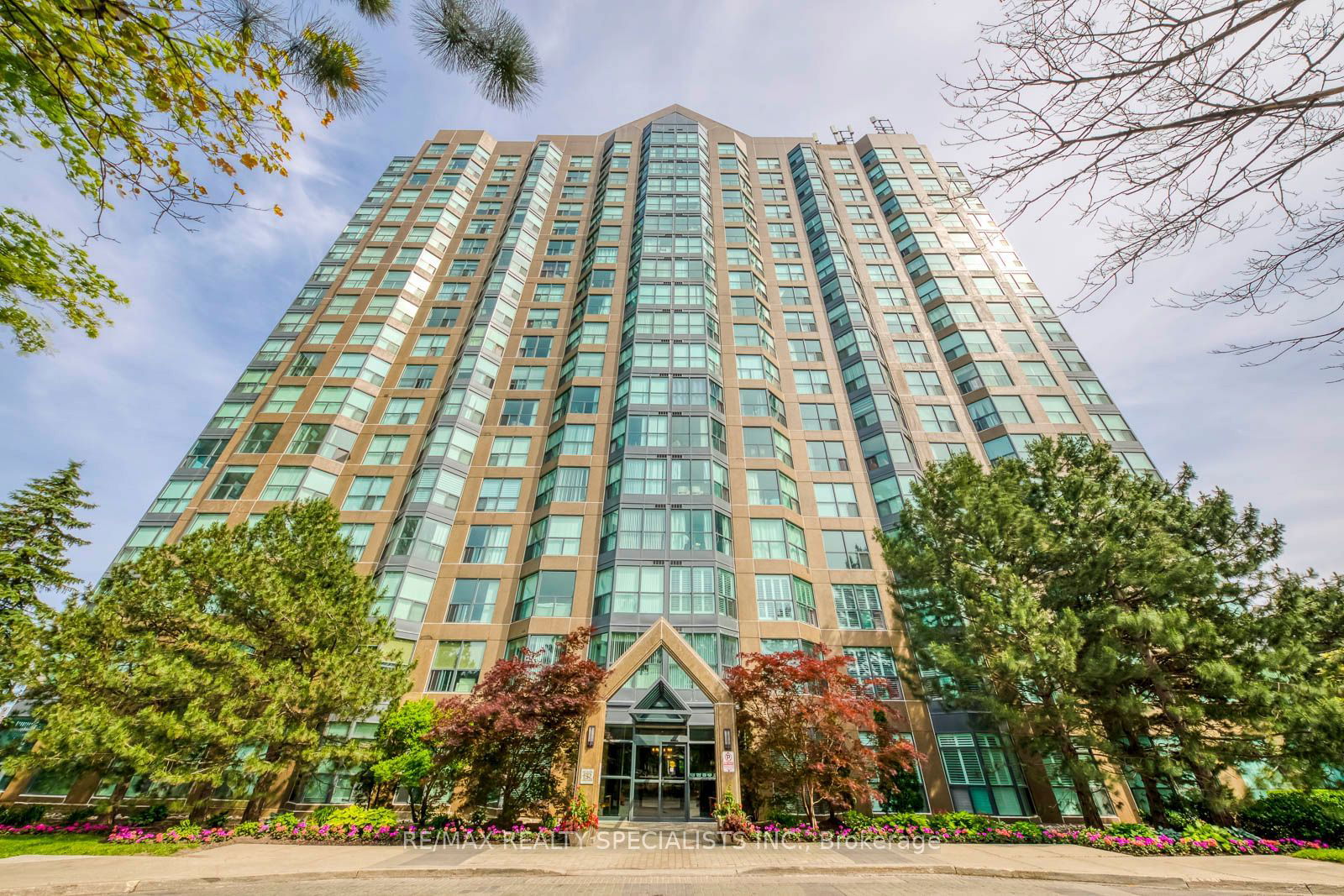 2177 Burnhamthorpe Rd W, unit 1605 for sale