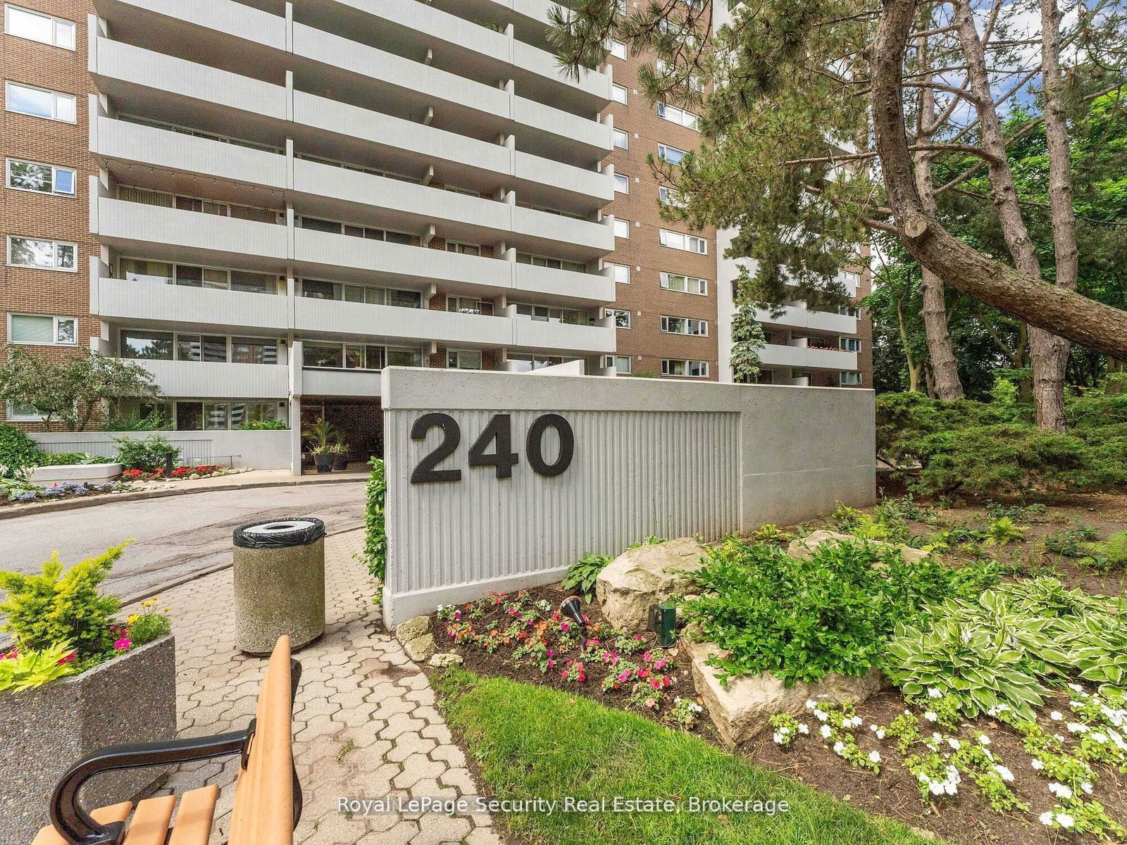 240 Scarlett Rd, unit 1504 for sale