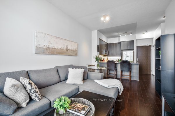 1185 The Queensway, unit 517 for sale