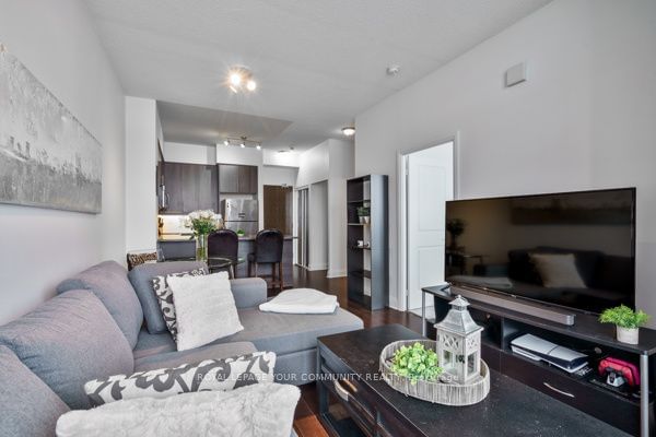 1185 The Queensway, unit 517 for sale