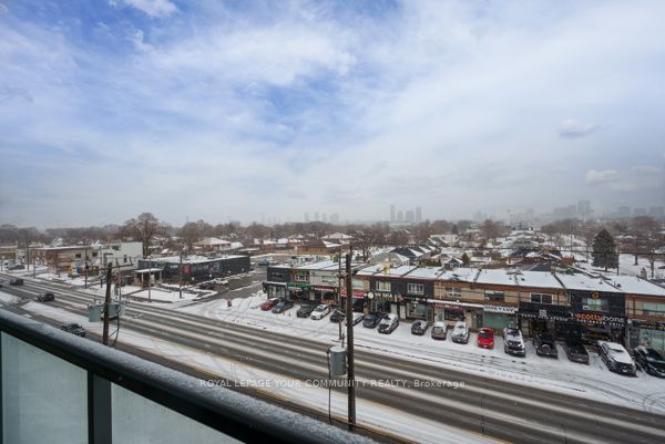 IQ Condos, Etobicoke, Toronto