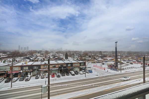 IQ Condos, Etobicoke, Toronto