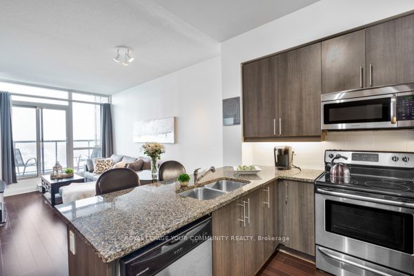 1185 The Queensway, unit 517 for sale