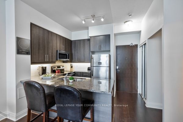 1185 The Queensway, unit 517 for sale