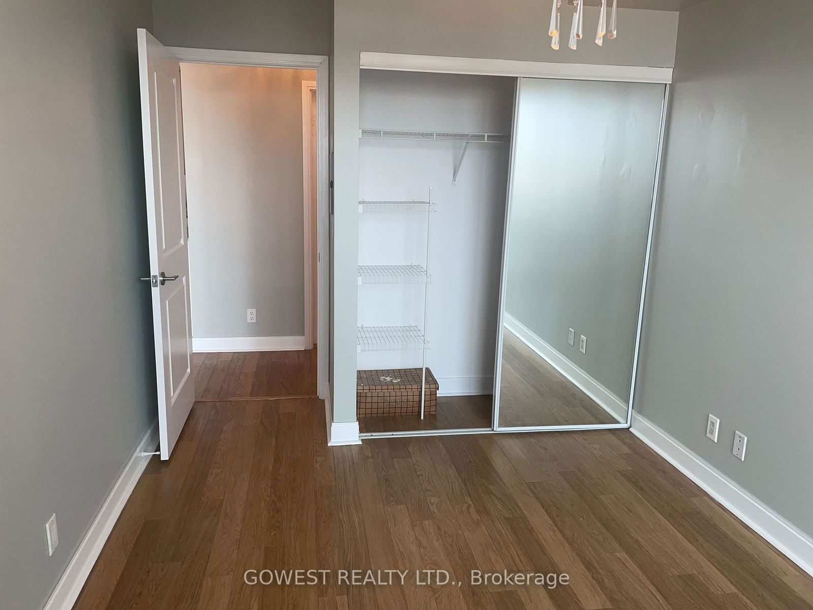 90 Absolute Ave, unit 601 for rent