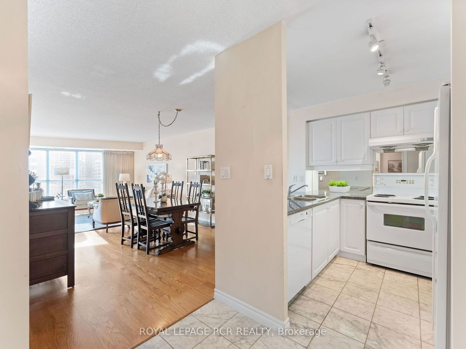 2111 Lake Shore Blvd W, unit 1116 for sale