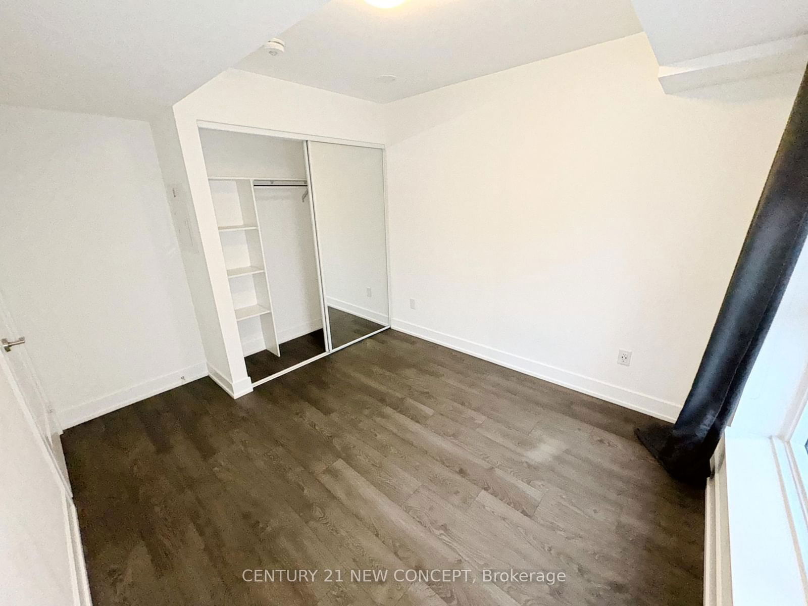 5 Mabelle Ave, unit 2932 for rent