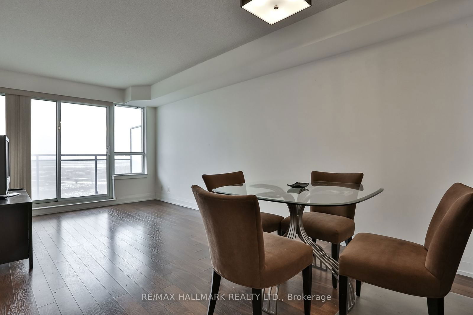 1060 Sheppard Ave W, unit 812 for rent