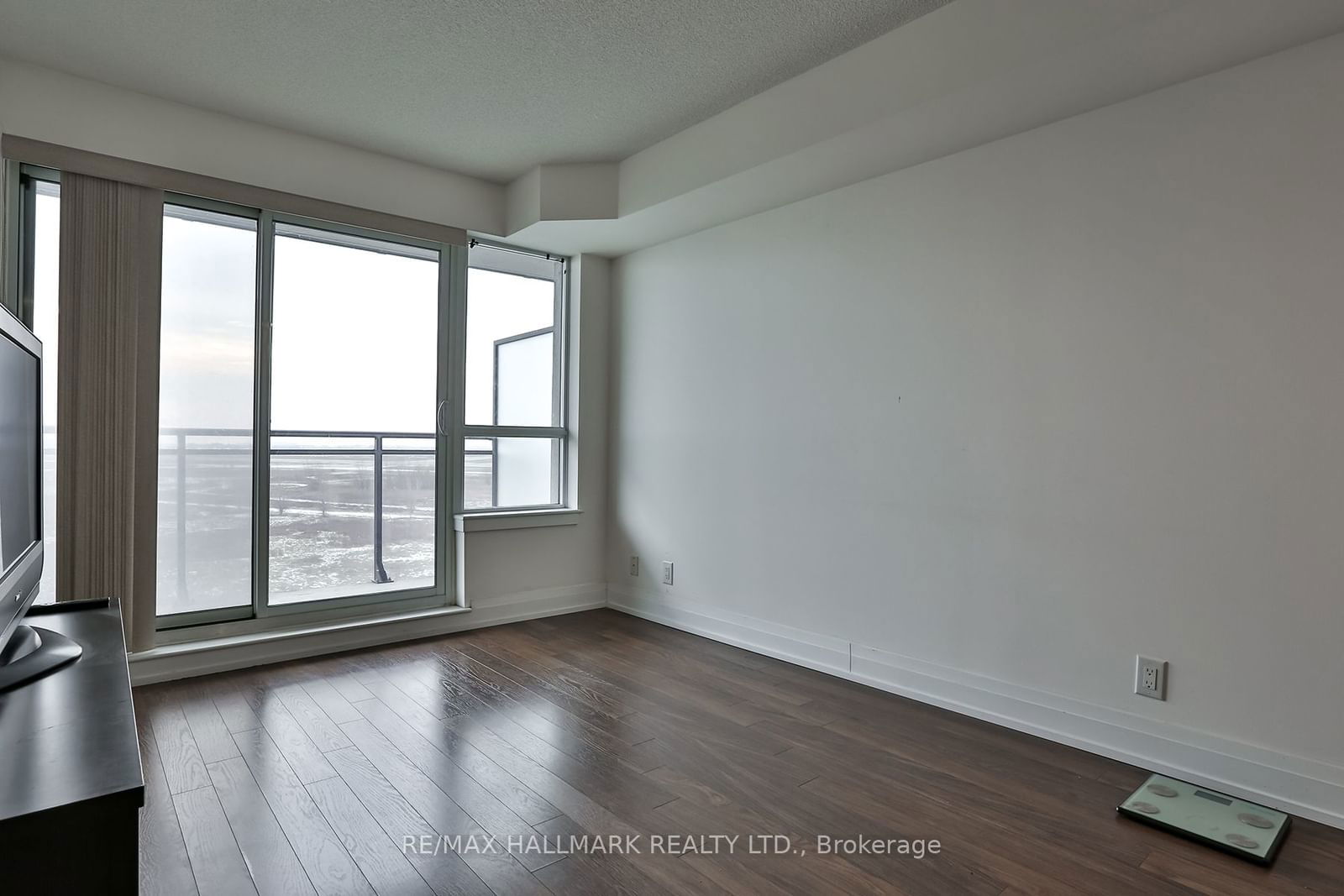 1060 Sheppard Ave W, unit 812 for rent