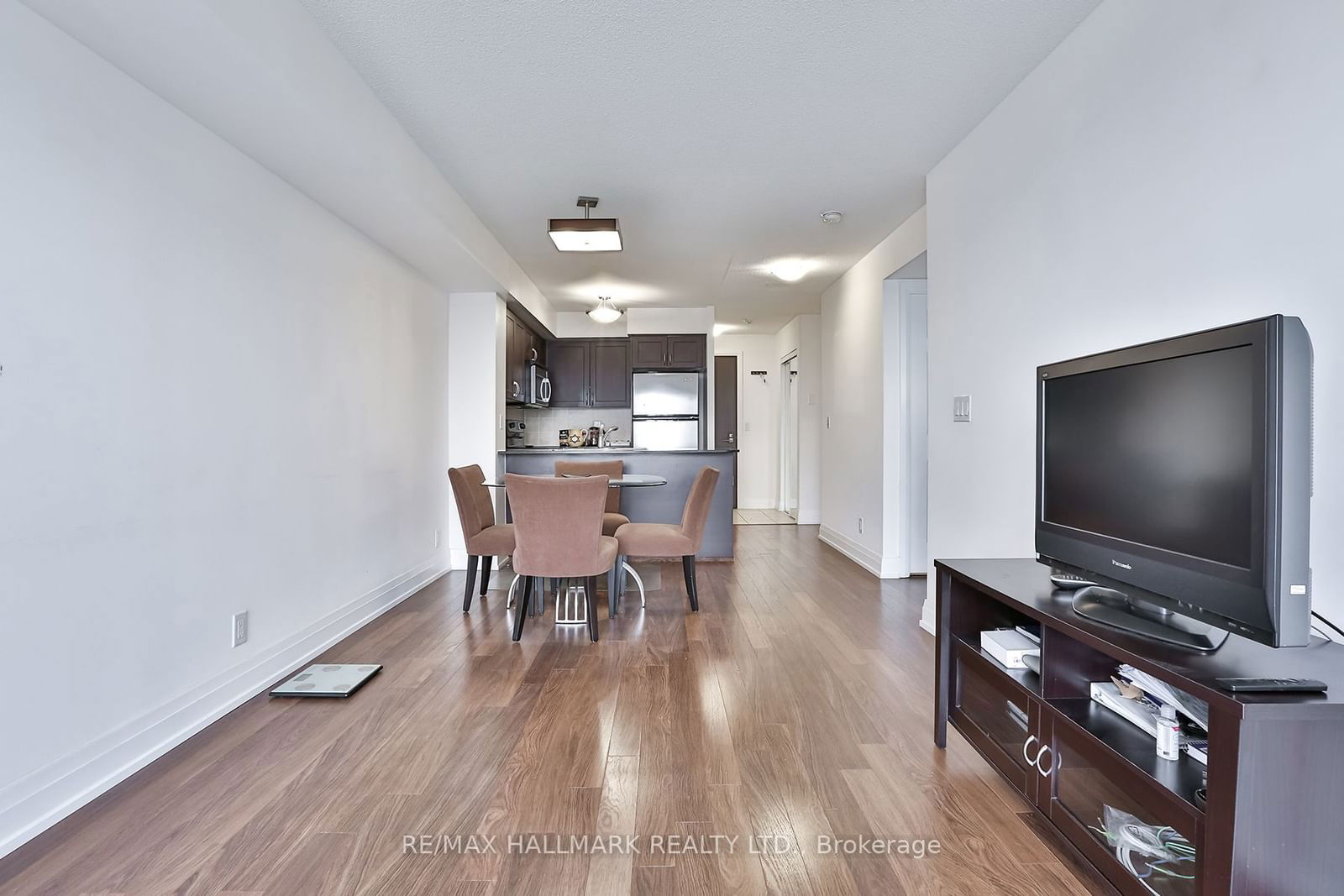 1060 Sheppard Ave W, unit 812 for rent