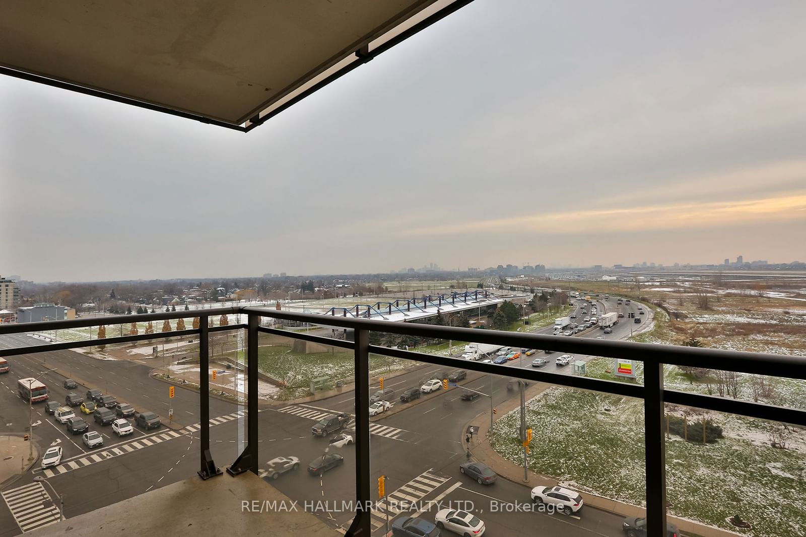 1060 Sheppard Ave W, unit 812 for rent