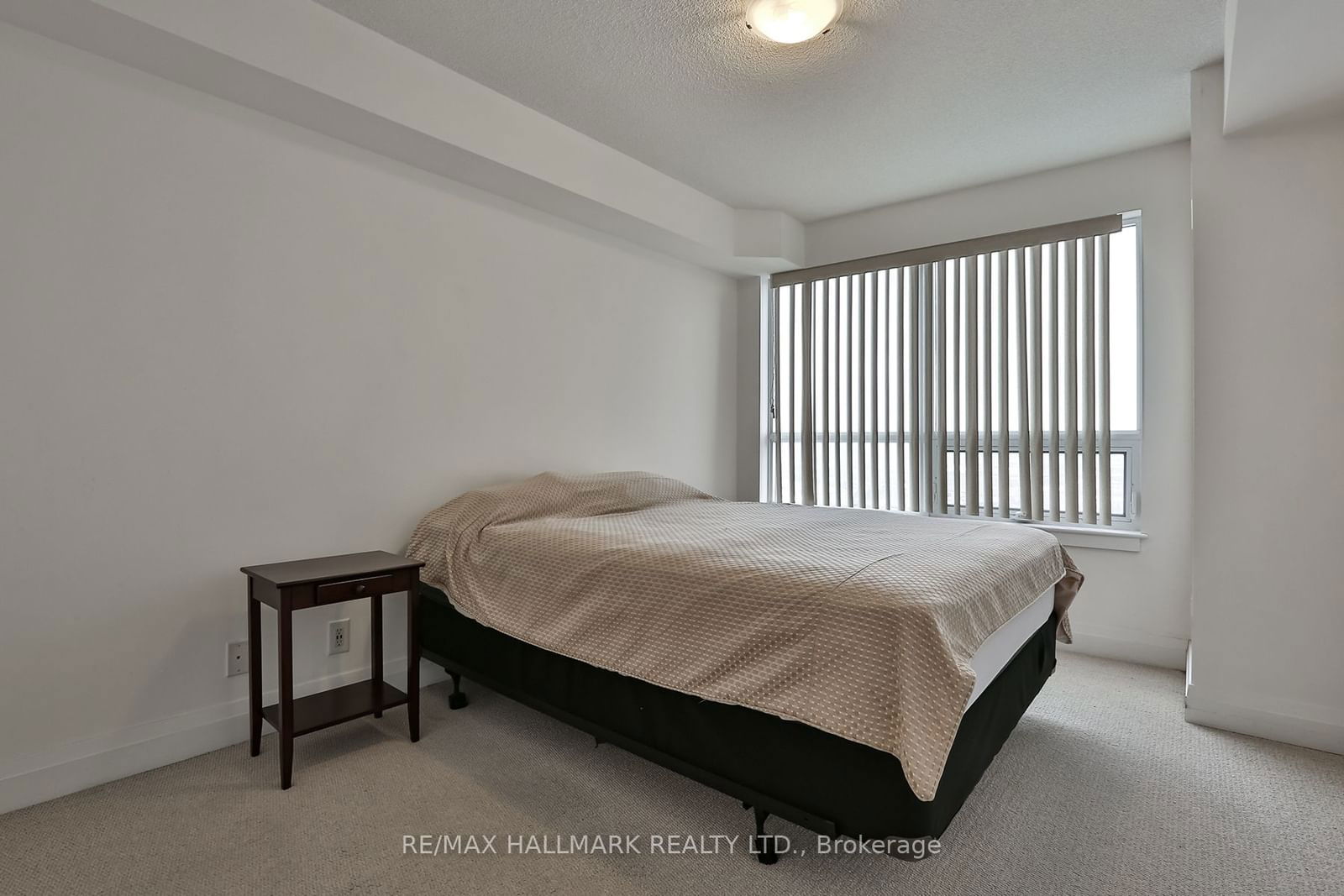 1060 Sheppard Ave W, unit 812 for rent