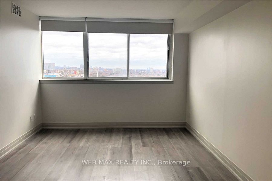 880 Dundas St W, unit 1004 for rent