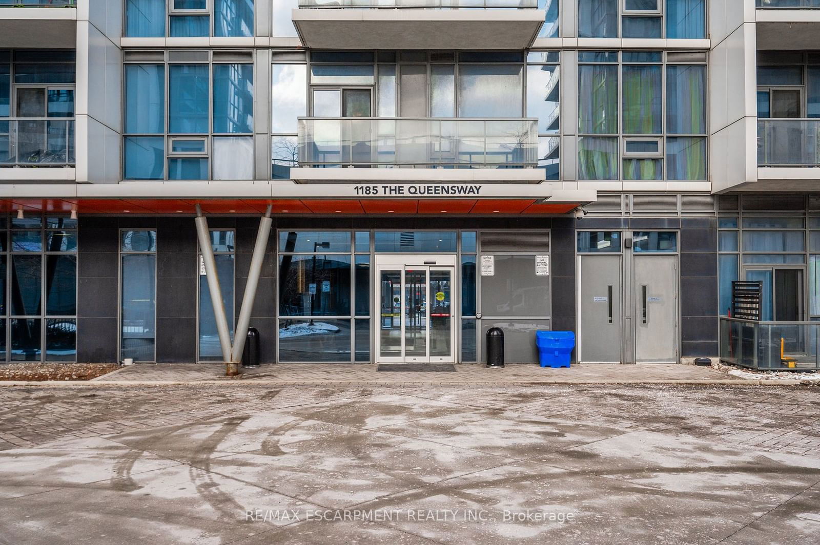 1185 The Queensway S, unit 112 for sale