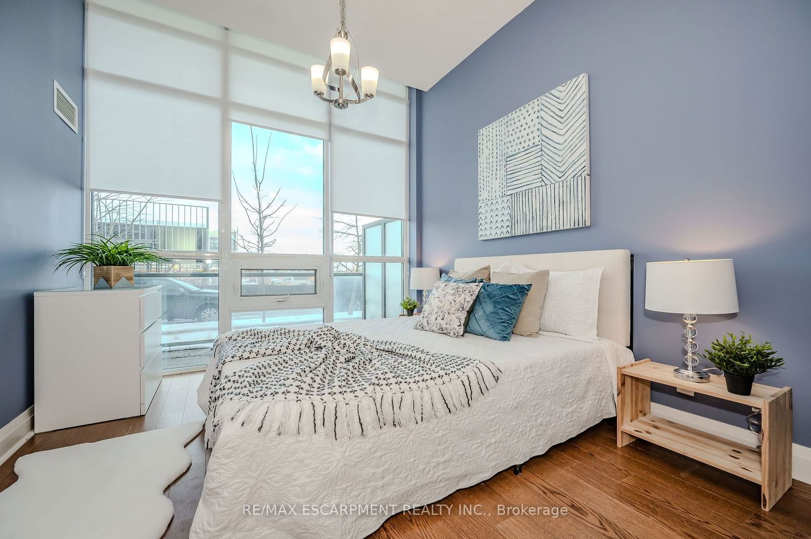 1185 The Queensway S, unit 112 for sale