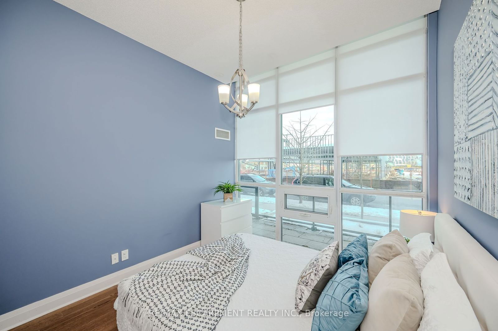 1185 The Queensway S, unit 112 for sale