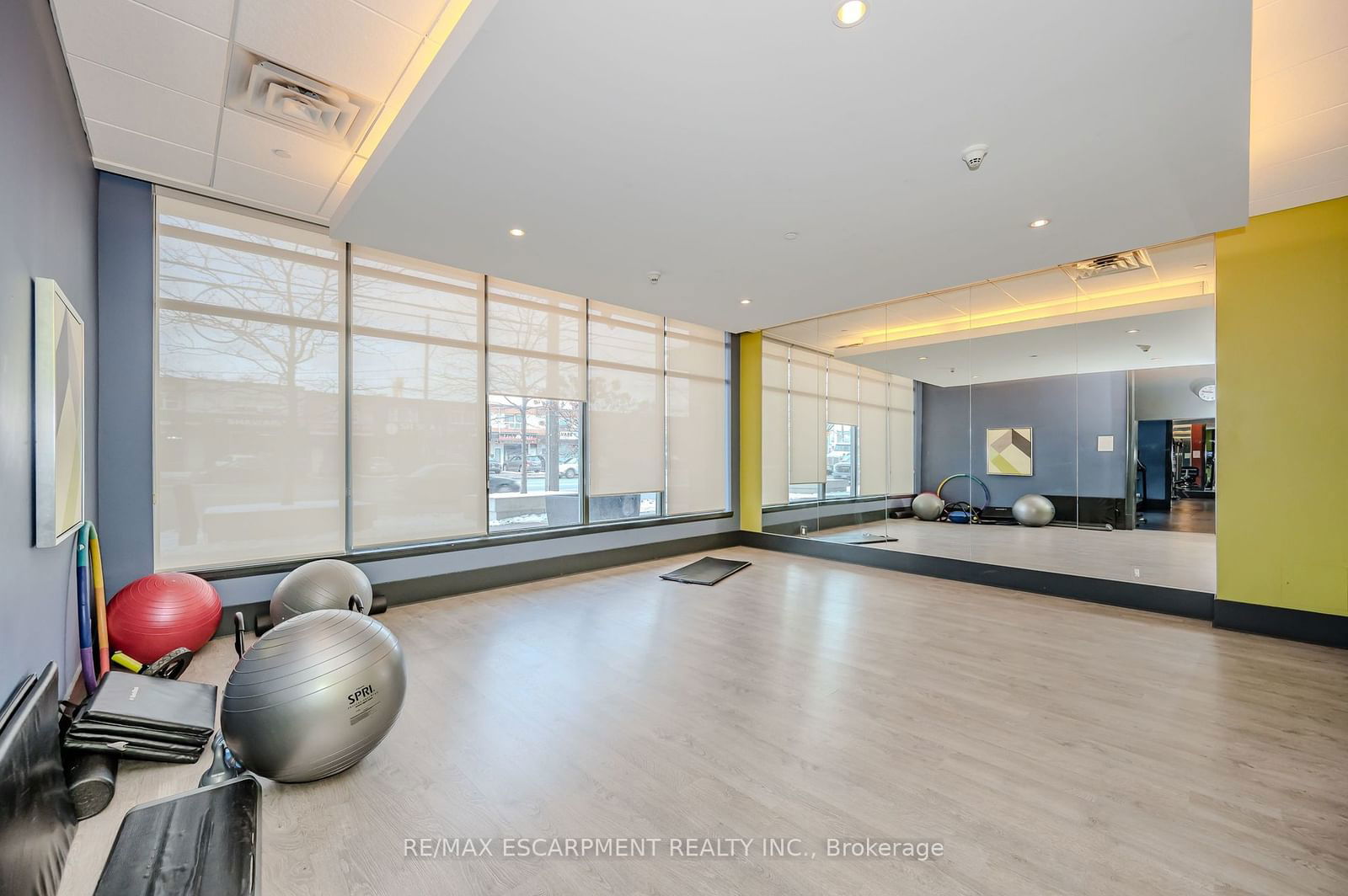 1185 The Queensway S, unit 112 for sale