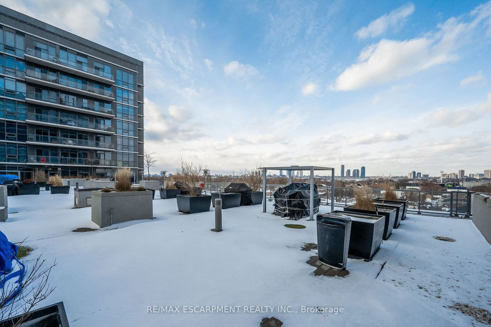 1185 The Queensway S, unit 112 for sale