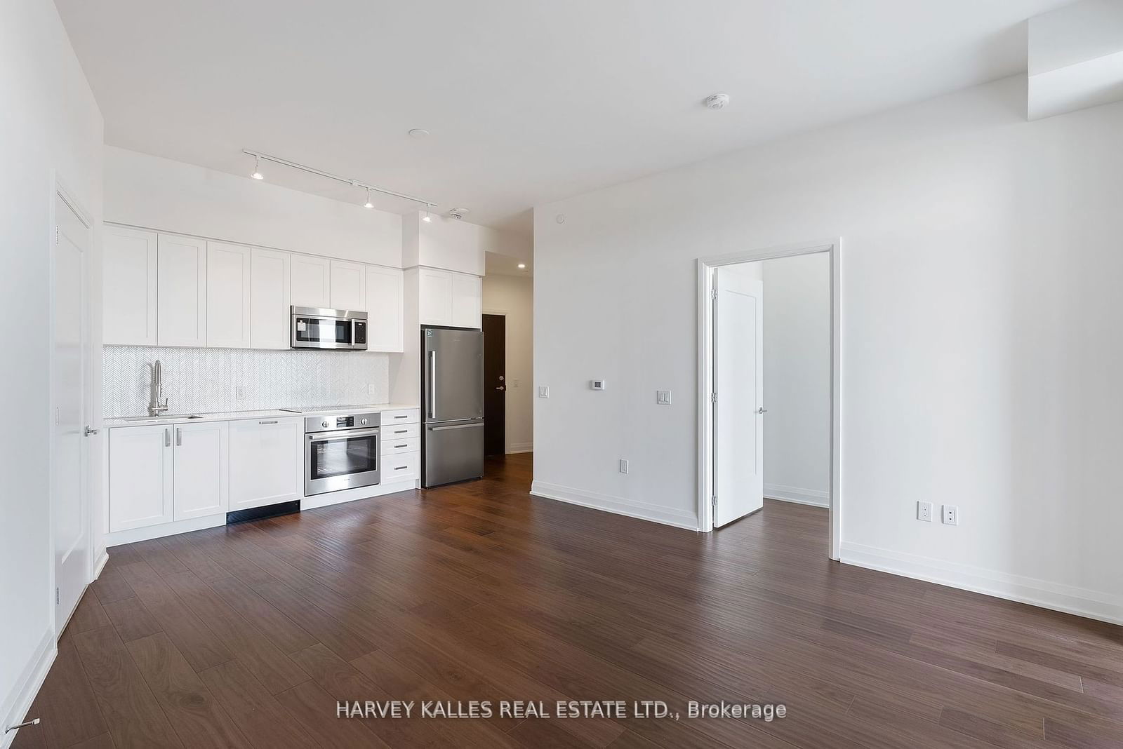 293 The Kingsway, unit 707 for sale