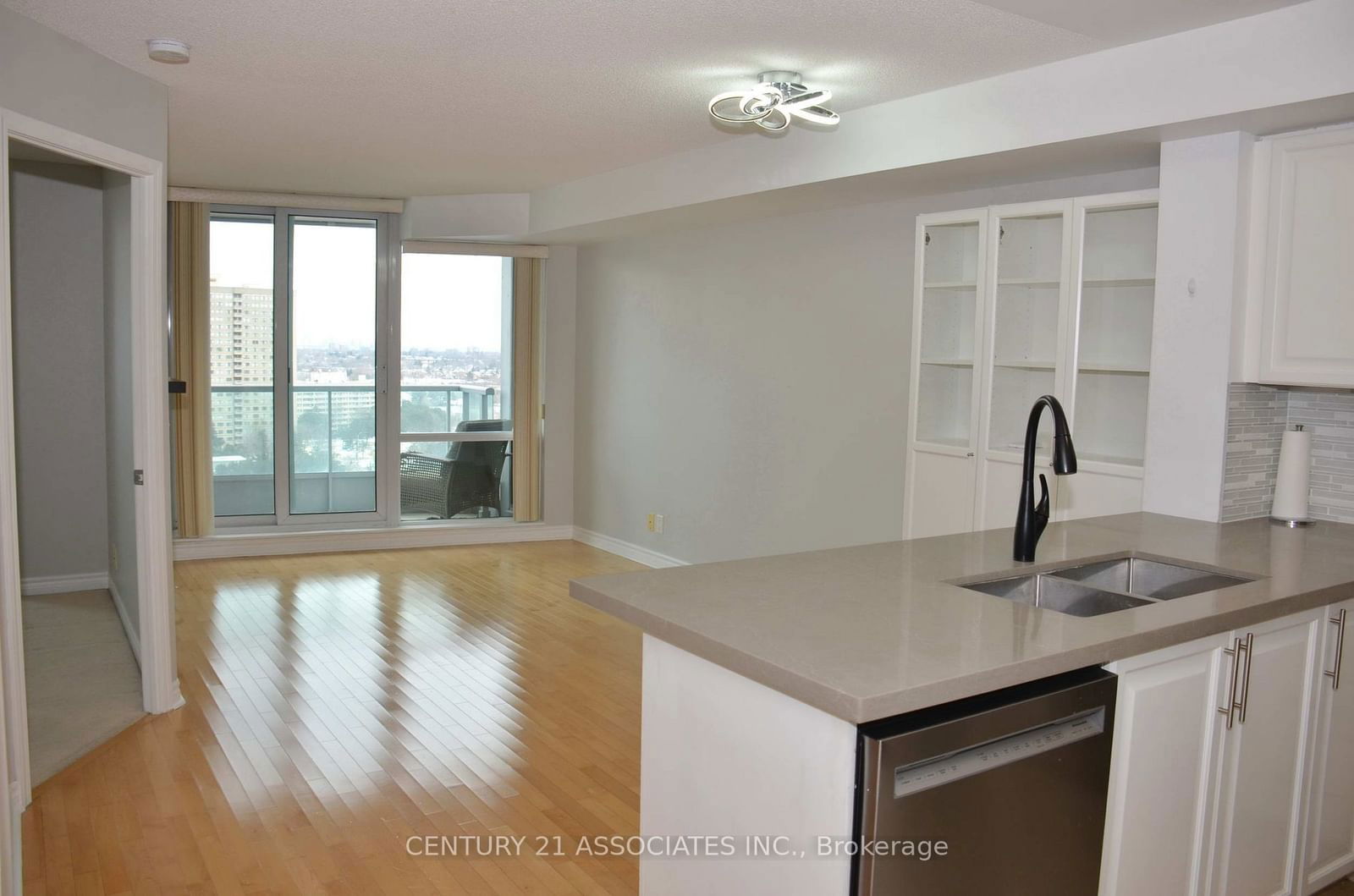 33 Elm Dr W, unit 1211 for rent