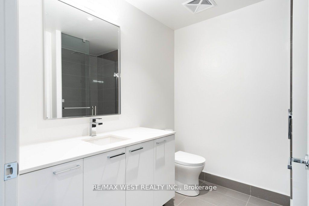 293 The Kingsway, unit 307 for rent