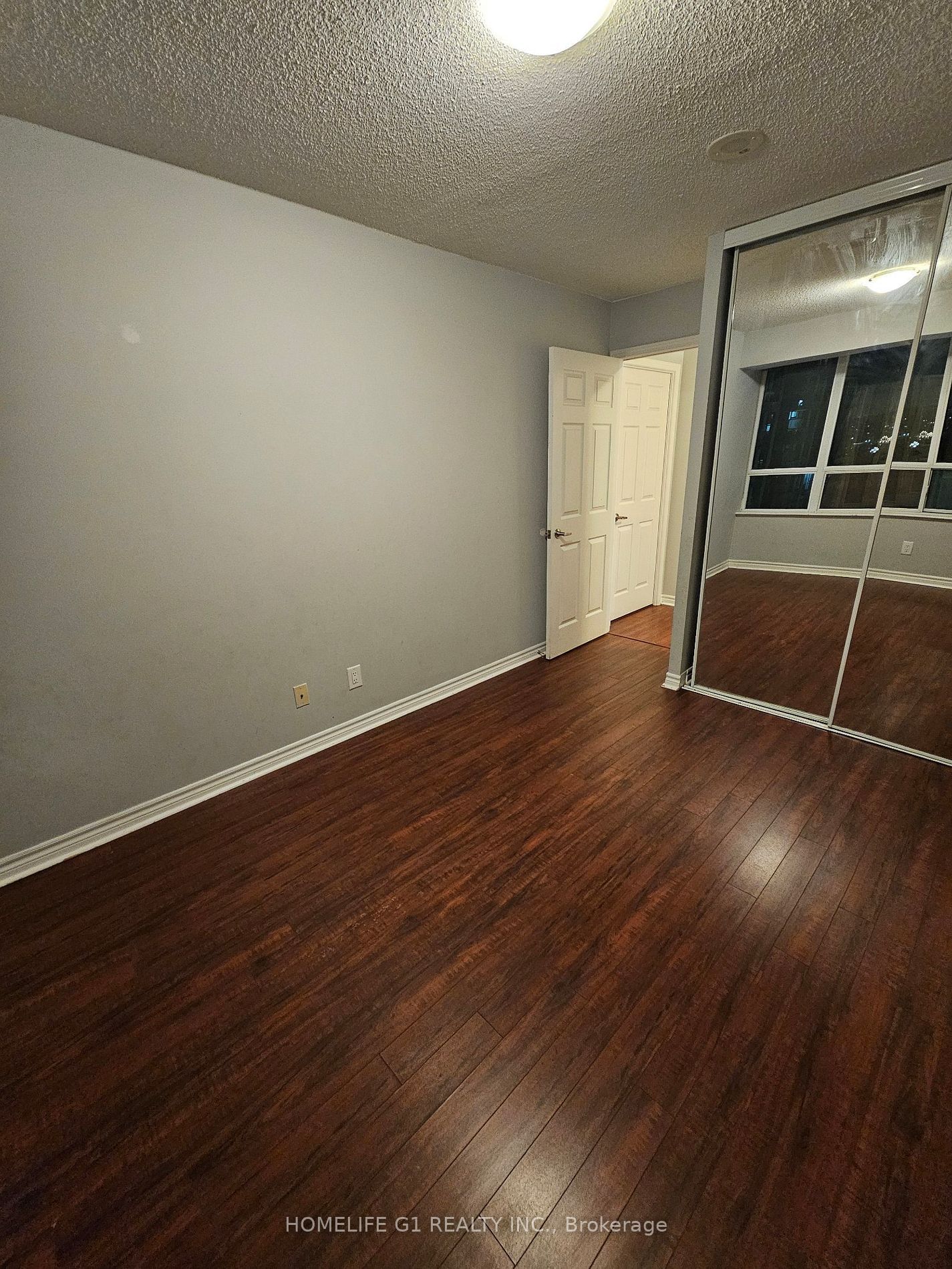 335 Rathburn Rd, unit 1503 for rent