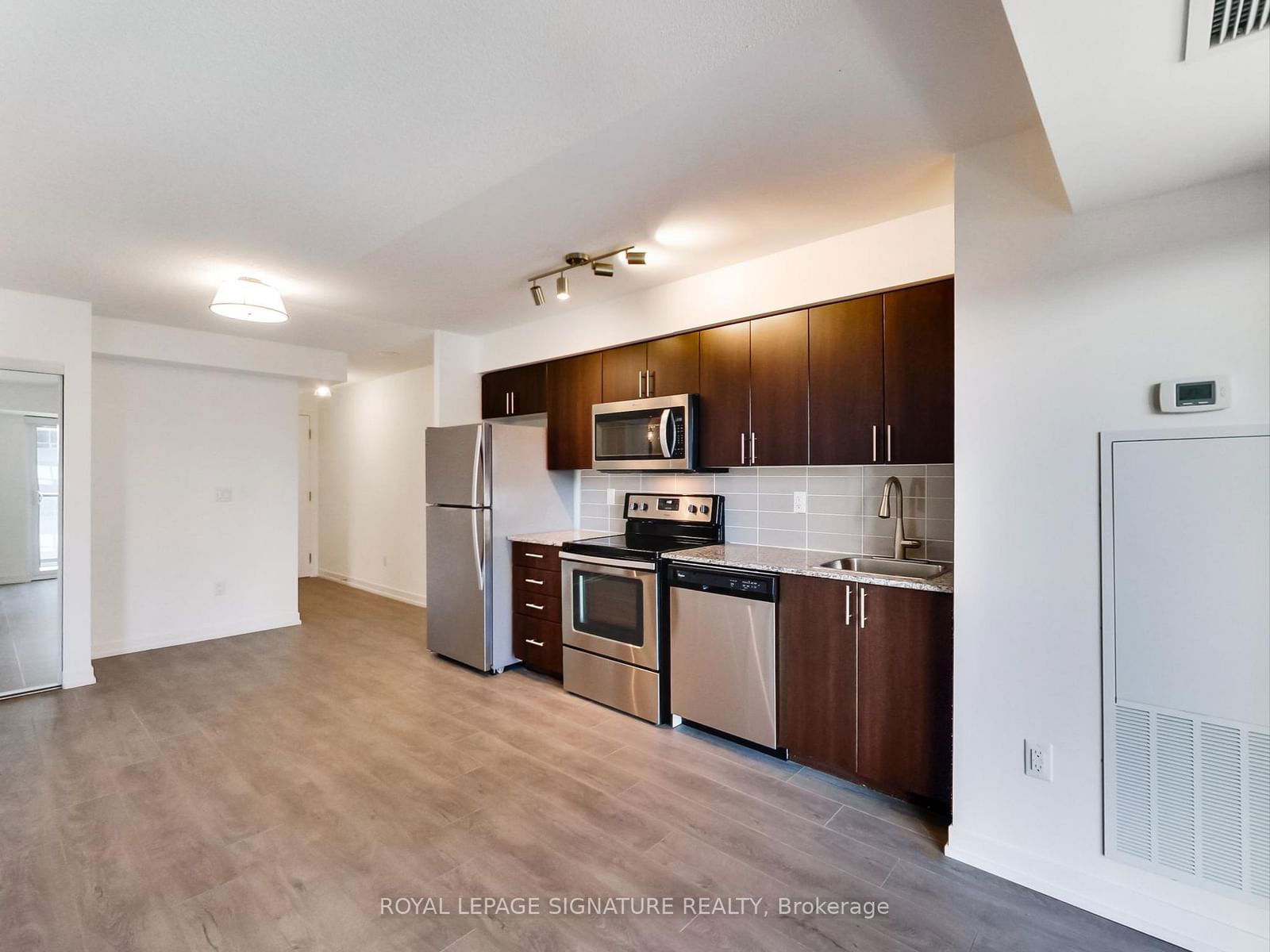 1420 Dupont St, unit 716 for rent