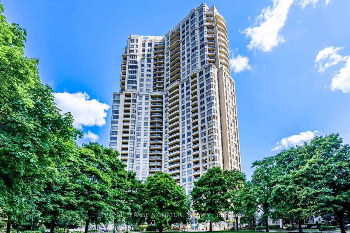 35 Kingsbridge Garden Circ, unit 413 for sale