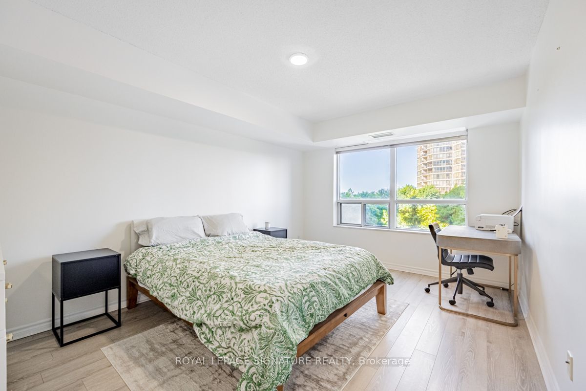 35 Kingsbridge Garden Circ, unit 413 for sale