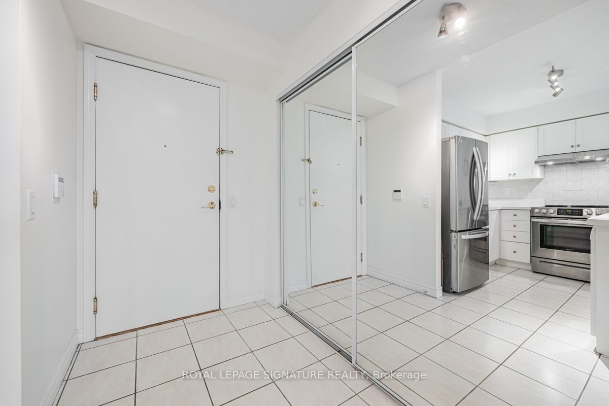 35 Kingsbridge Garden Circ, unit 413 for sale