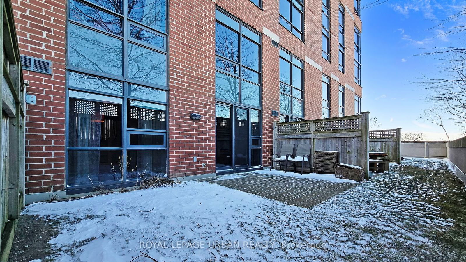 60 Heintzman St, unit 428 for sale