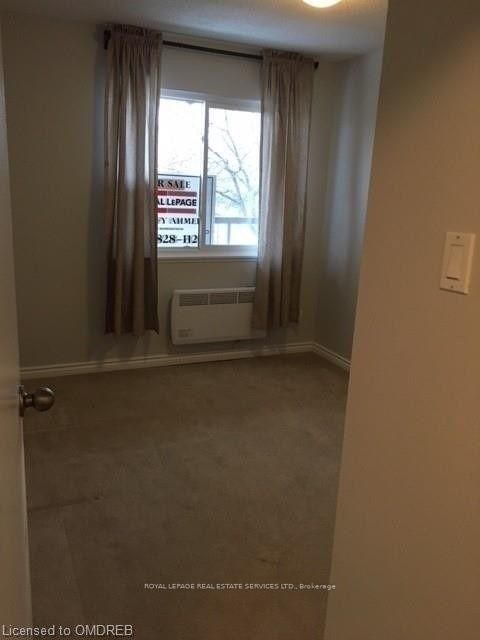 1450 Glen Abbey Gate, unit 322 for rent