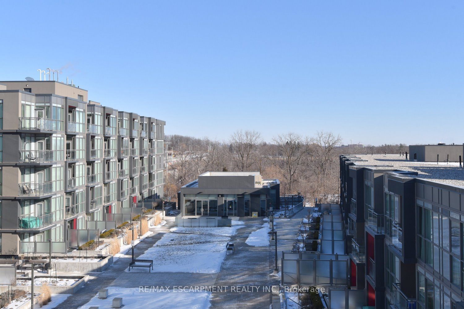 5220 Dundas St, unit D509 for sale