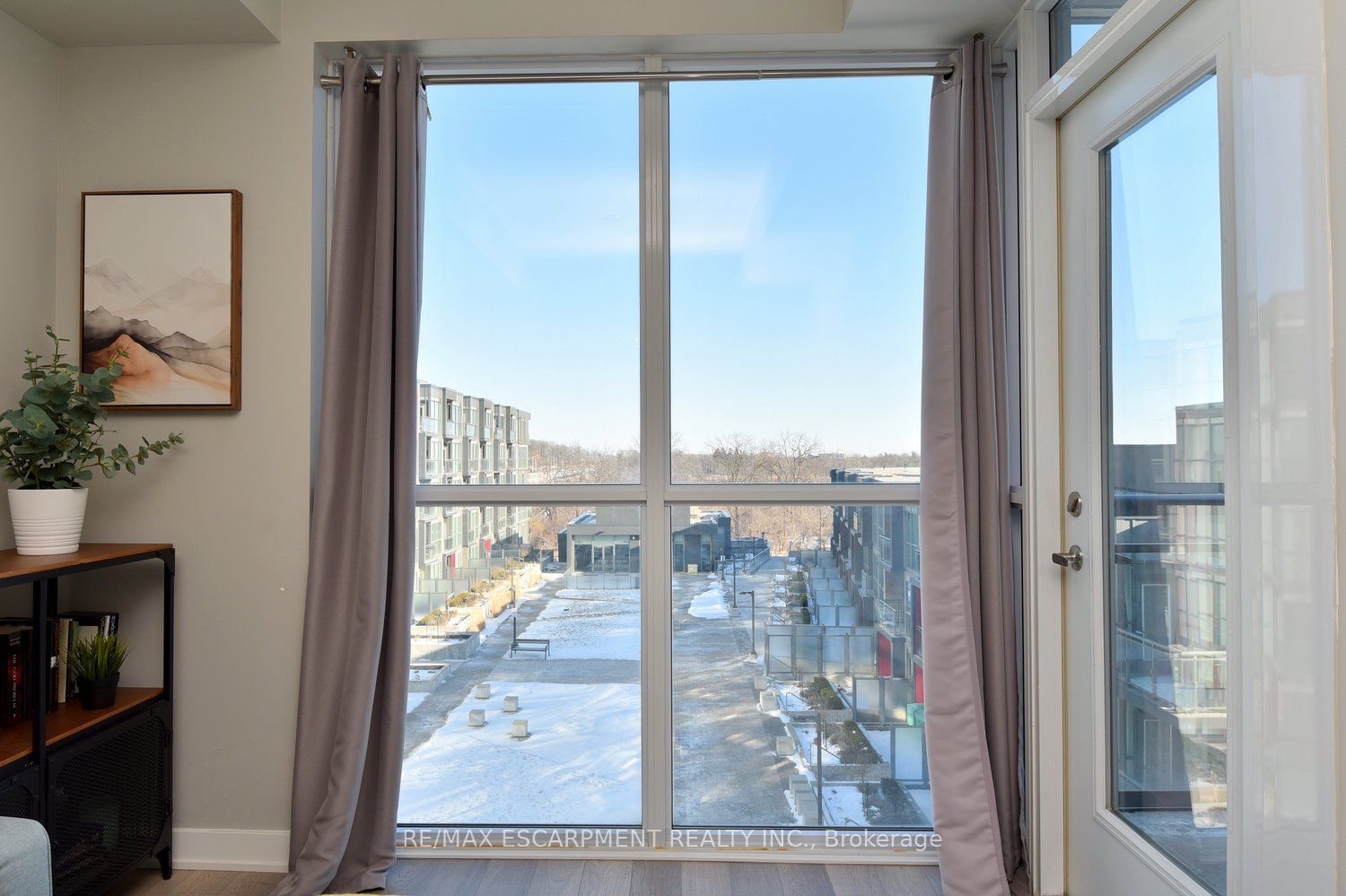 5220 Dundas St, unit D509 for sale