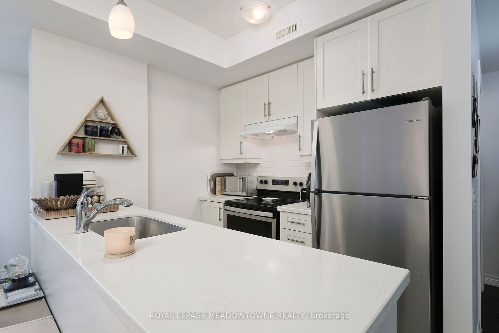 215 Broadway St, unit 207 for sale