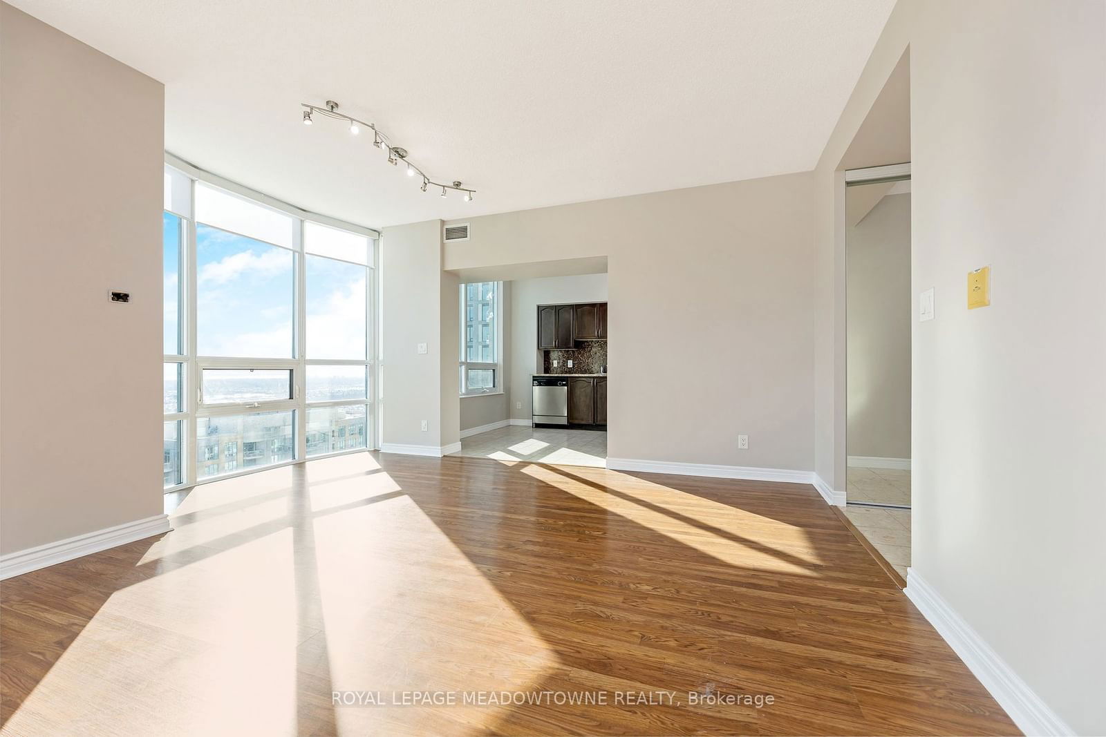 208 Enfield Pl, unit 3303 for rent