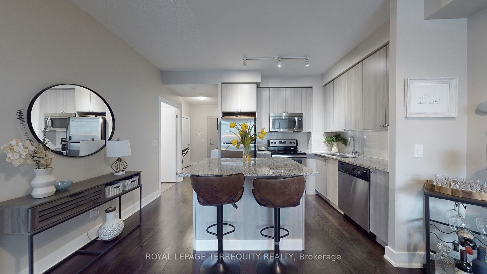 1638 Bloor St W, unit 204 for sale