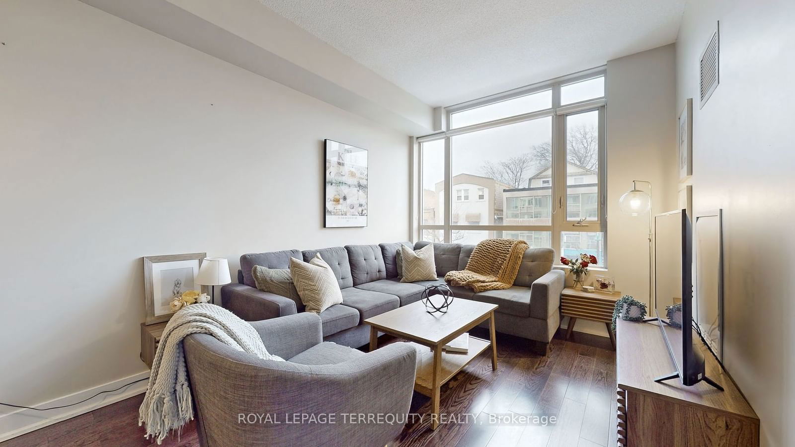 1638 Bloor St W, unit 204 for sale