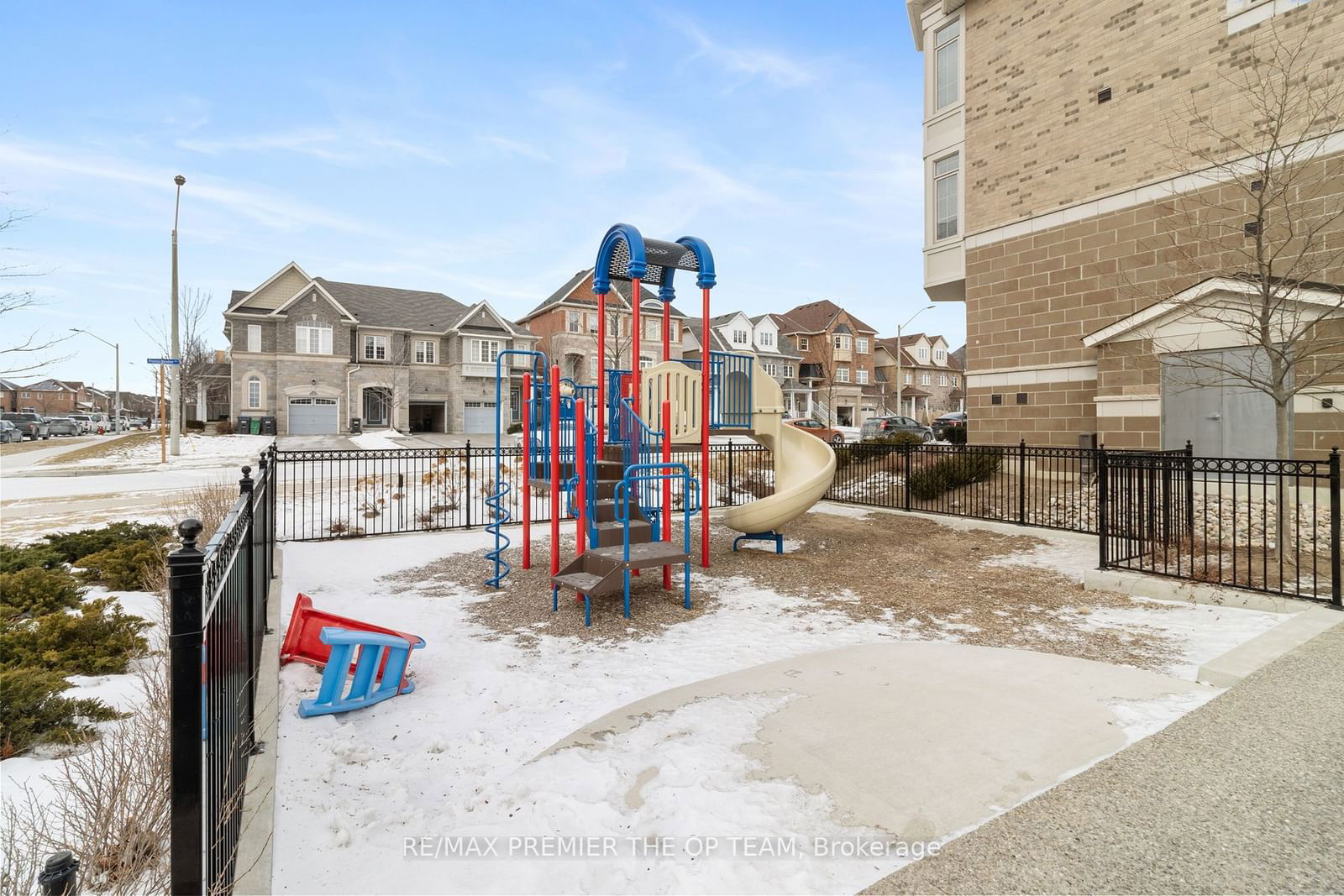 Summit City Centre Townhomes, Mississauga, Toronto