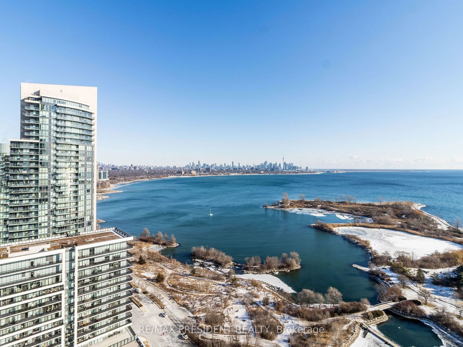 20 Shore Breeze Dr, unit 2704 for sale