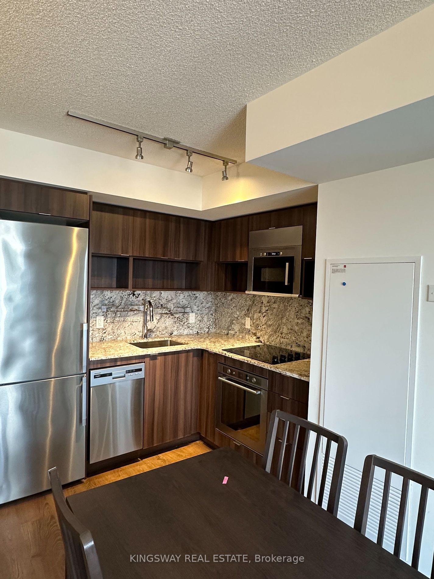 7 Mabelle Ave, unit 2607 for rent