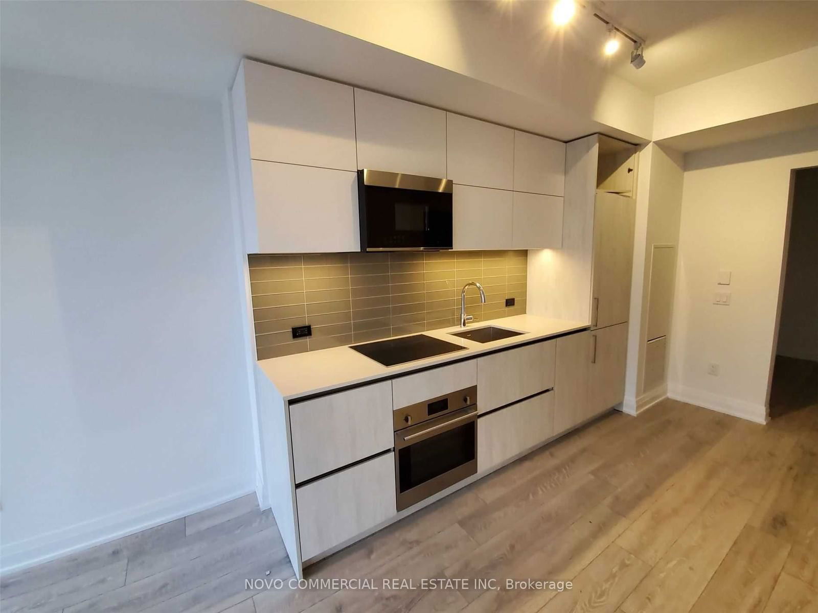 21 Park St E, unit 1511 for rent